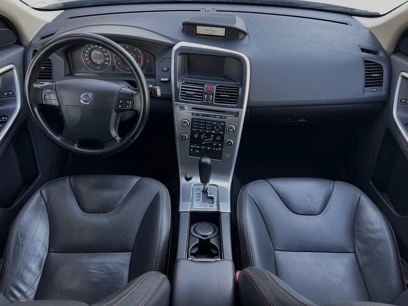 Volvo XC60 2.4d D4 AWD 5 ЦИЛИНДЪРА, снимка 7 - Автомобили и джипове - 54307792