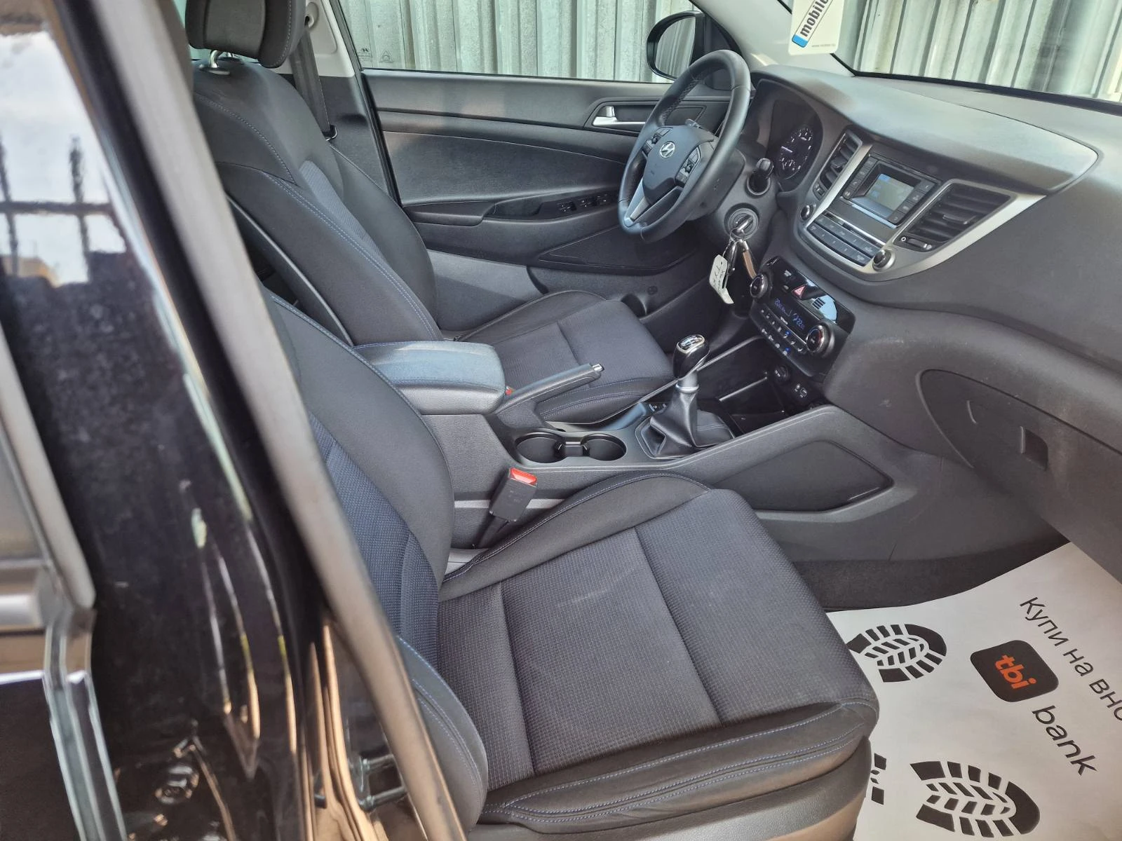 Hyundai Tucson 1.6БЕНЗИН-EU6-СЕРВИЗНА ИСТОРИЯ, снимка 5 - Автомобили и джипове - 54444648