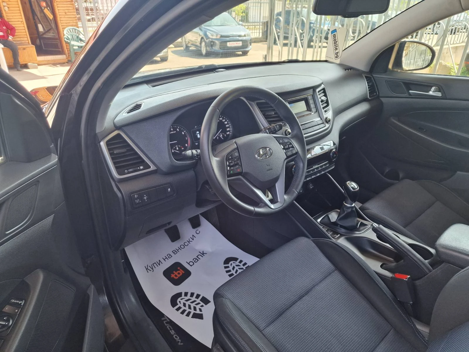 Hyundai Tucson 1.6БЕНЗИН-EU6-СЕРВИЗНА ИСТОРИЯ, снимка 7 - Автомобили и джипове - 54444648