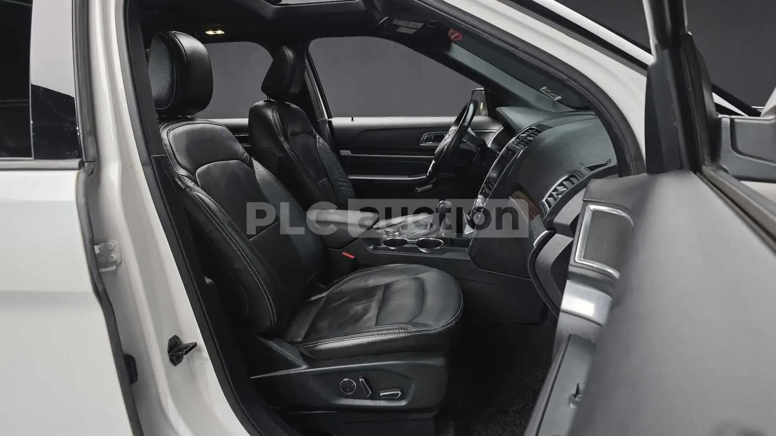 Ford Explorer, снимка 11 - Автомобили и джипове - 54346155