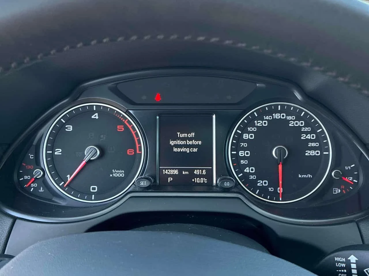 Audi Q5 * 3.0L TDI Progressiv * CARFAX * 3 КЛЮЧА * КЛИПОВЕ, снимка 8 - Автомобили и джипове - 54497216