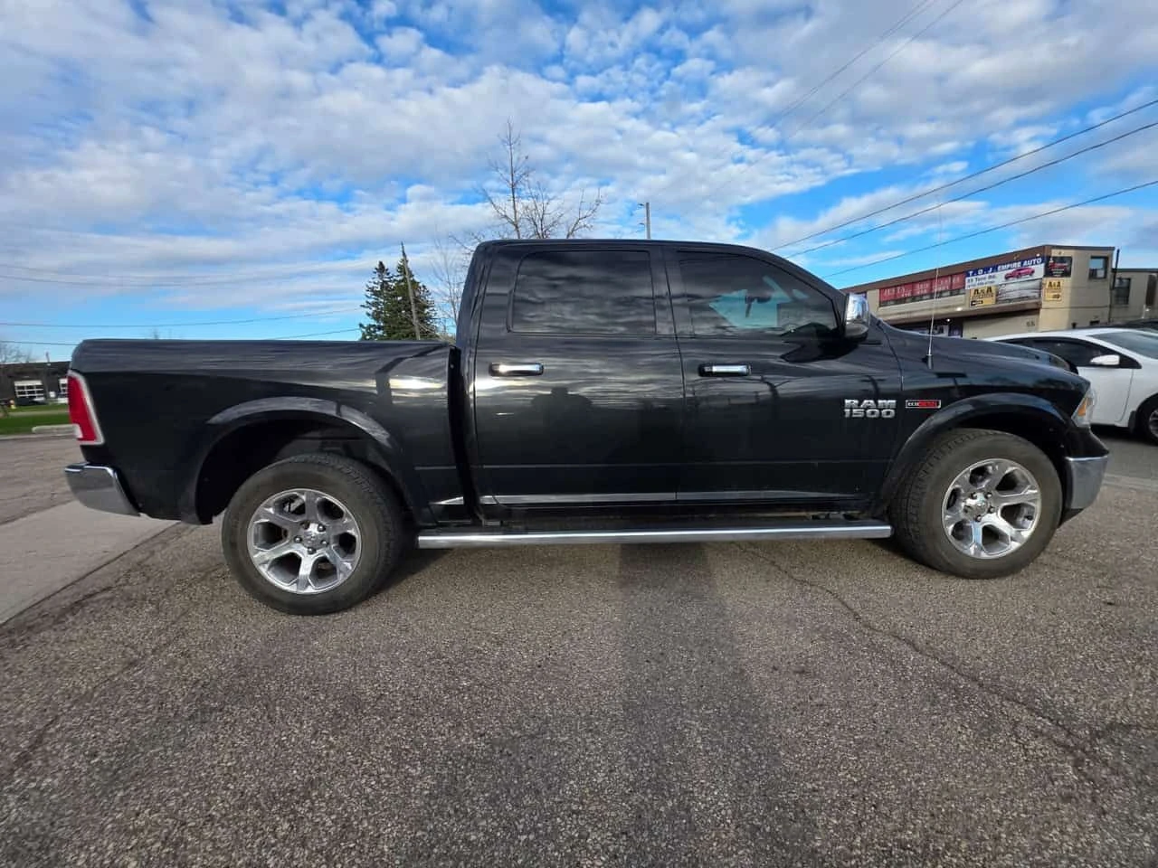 Dodge RAM 1500 * Laramie * ПОДГРЕВ * КАМЕРА * NAVI, снимка 3 - Автомобили и джипове - 54585857