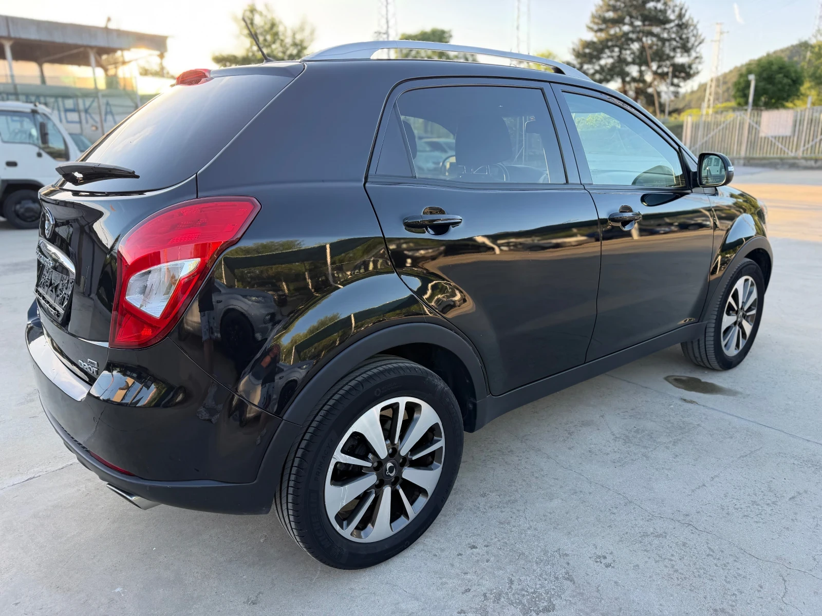 SsangYong Korando 2.0Diesel/175hp/100000km/FullFull, снимка 6 - Автомобили и джипове - 54724129