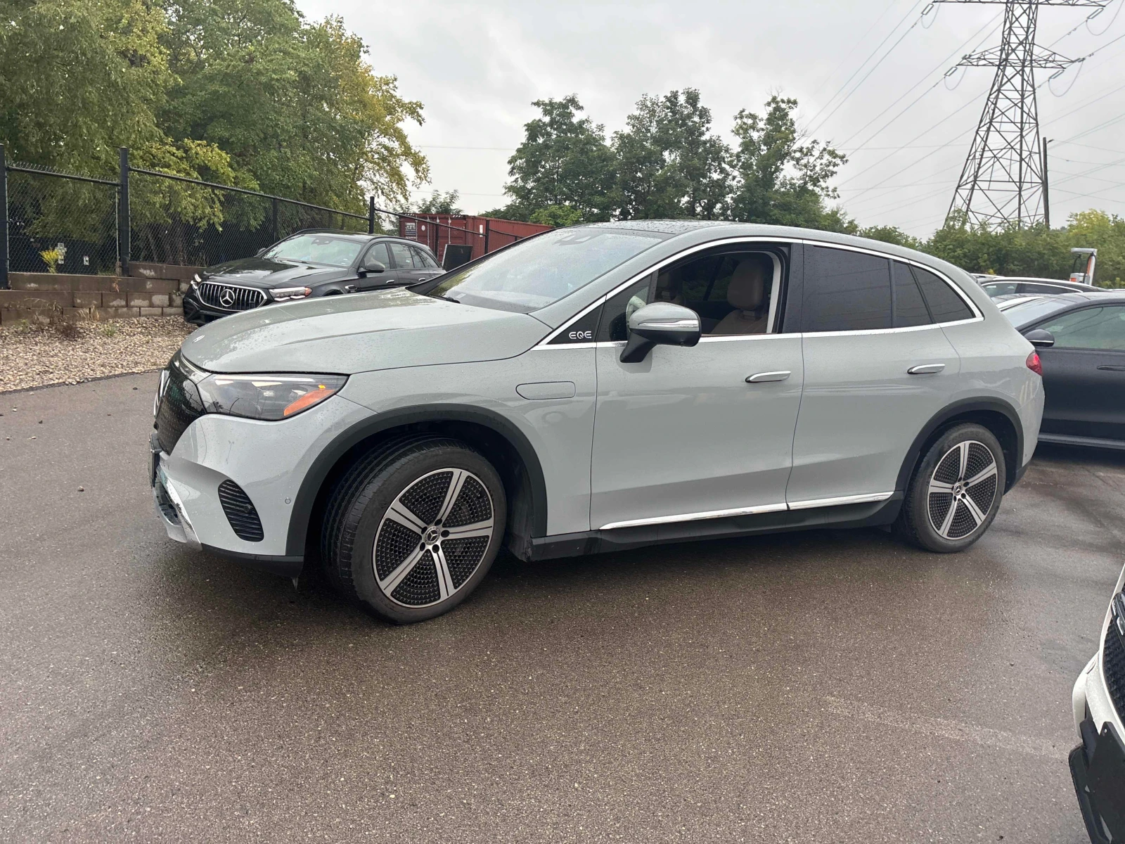 Mercedes-Benz EQE * 350 * CARFAX * ОПЦИЯ ЗА ФИНАНСИРАНЕ, снимка 2 - Автомобили и джипове - 56025133