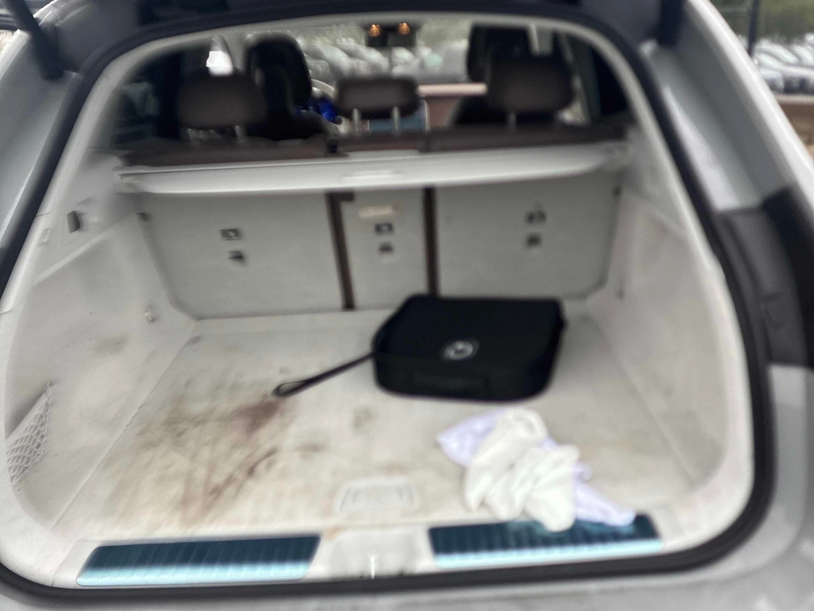 Mercedes-Benz EQE * 350 * CARFAX * ОПЦИЯ ЗА ФИНАНСИРАНЕ, снимка 11 - Автомобили и джипове - 56025133