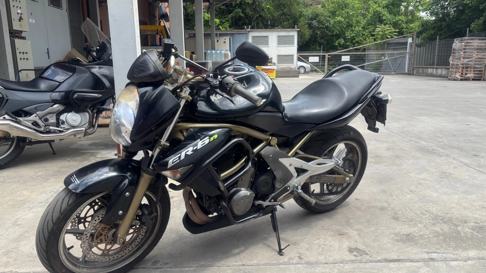 Kawasaki ER 6