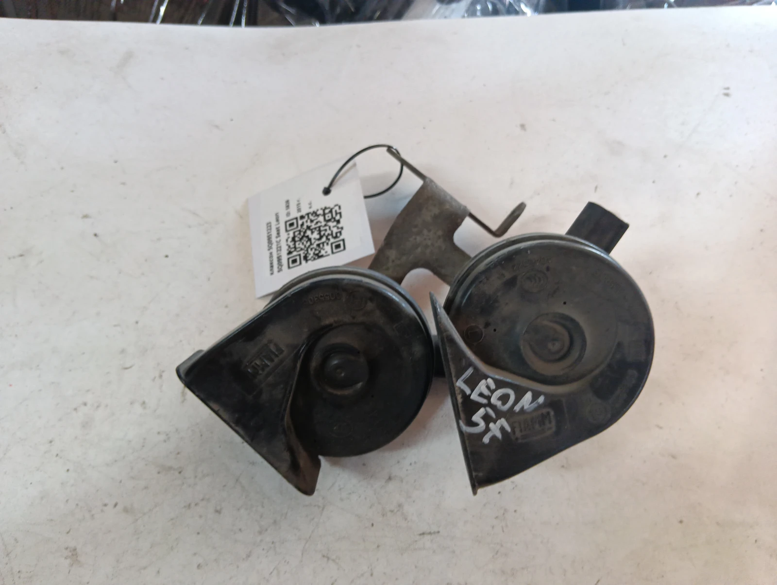 клаксон 5Q0951223 5Q0951221C Seat Leon