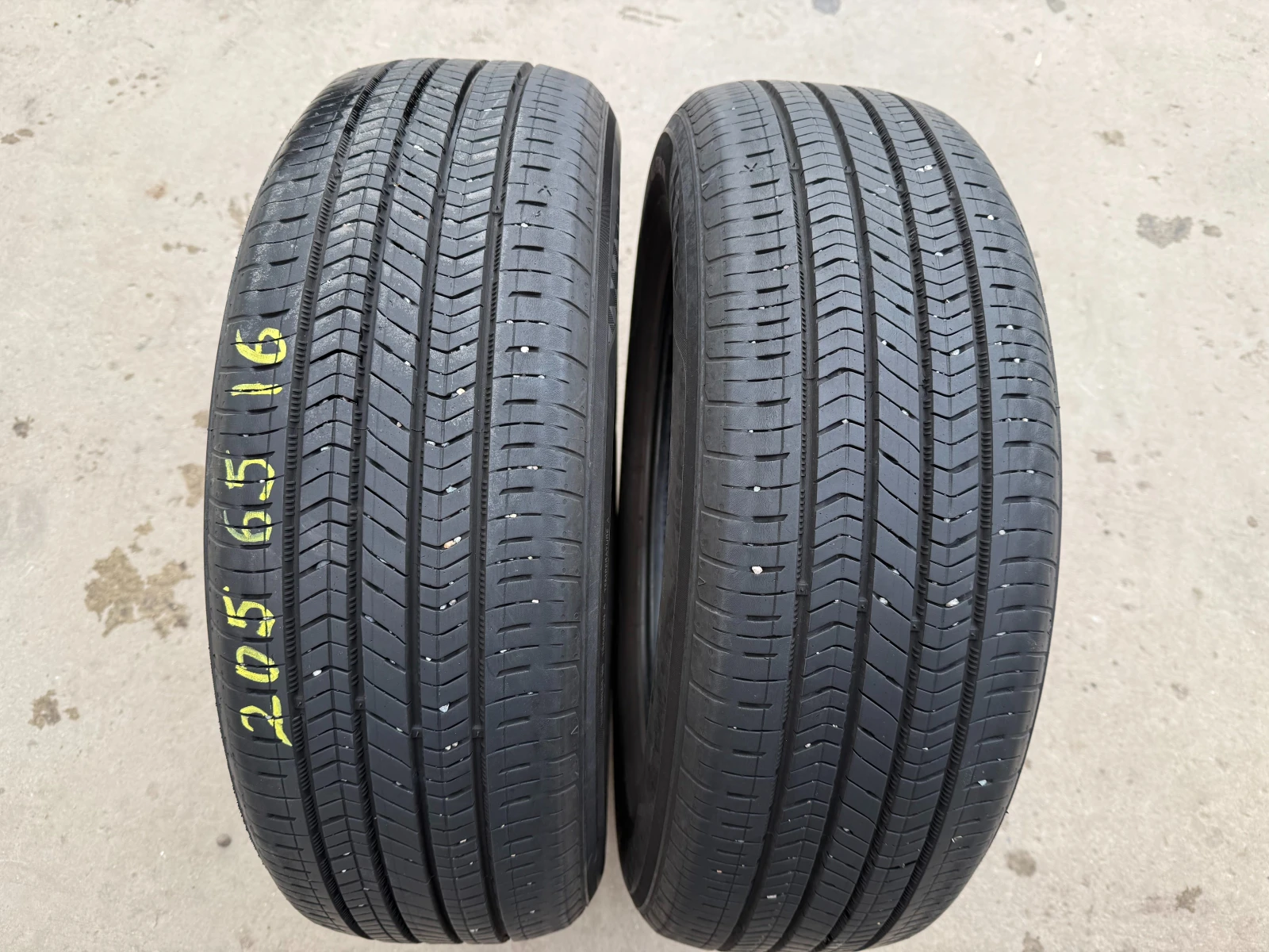 Гуми Всесезонни 205/65R16