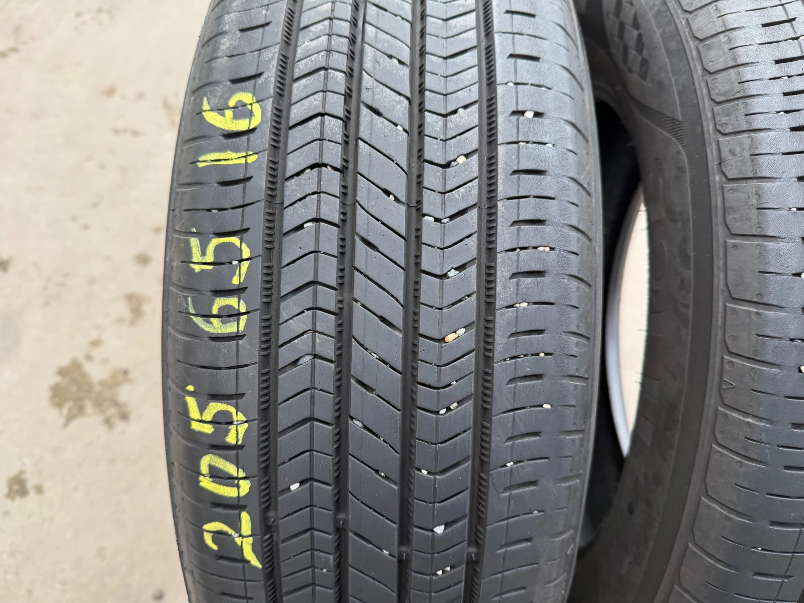 Гуми Всесезонни 205/65R16, снимка 2 - Гуми и джанти - 53932490