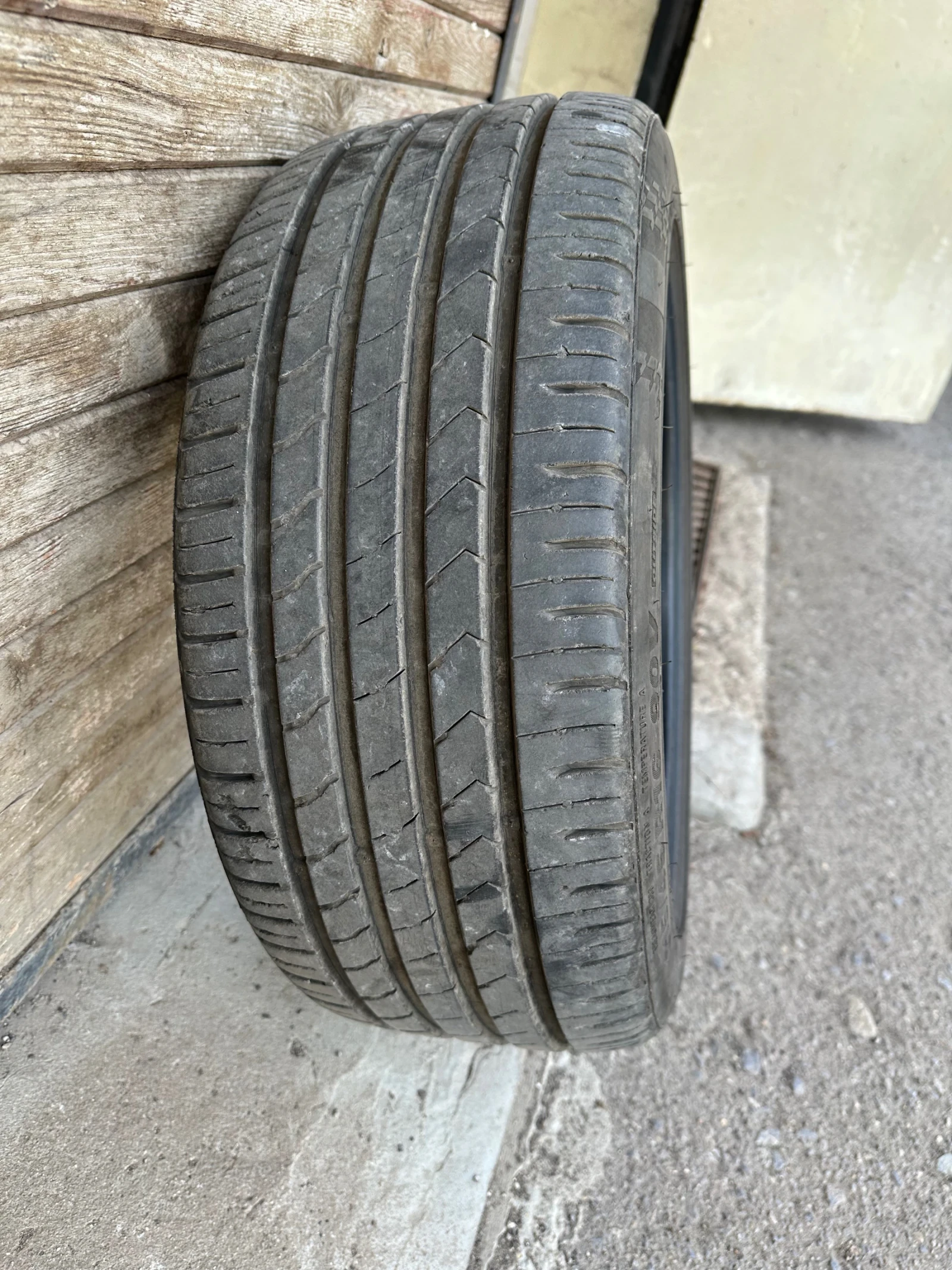 Гуми Летни 215/45R16, снимка 3 - Гуми и джанти - 54180490
