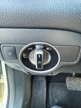 Mercedes-Benz CLA 180, снимка 10