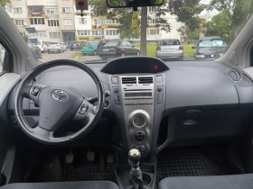 Toyota Yaris, снимка 12 - Автомобили и джипове - 45734242