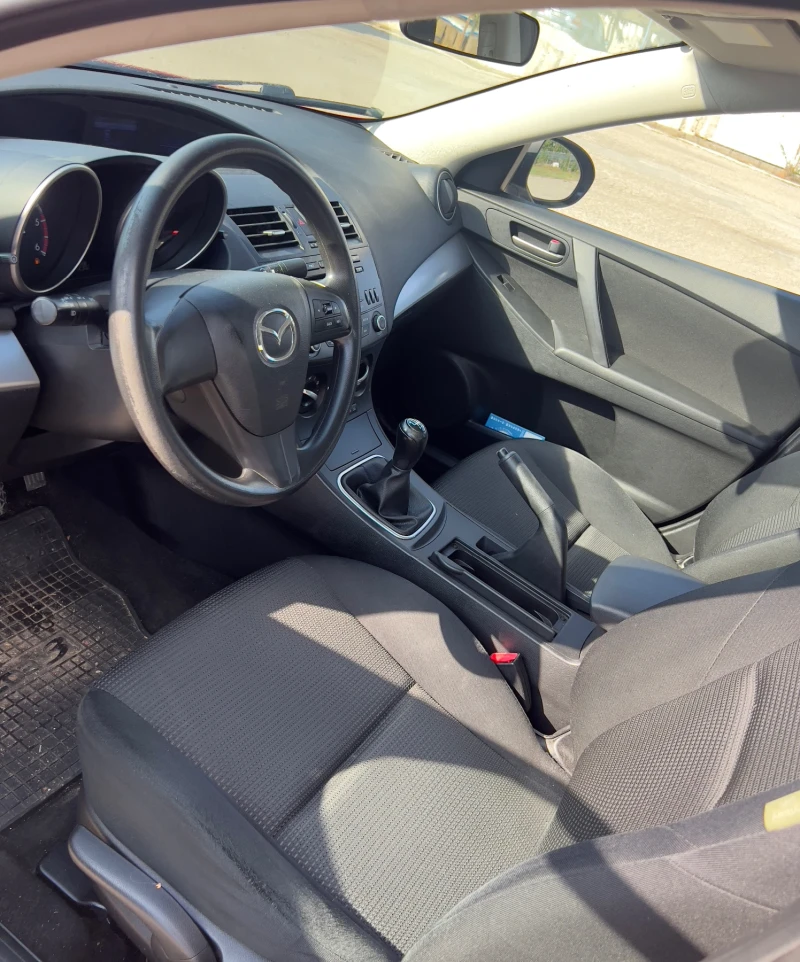 Mazda 3 1.6hdi 116кс фейслифт, снимка 12 - Автомобили и джипове - 47166279