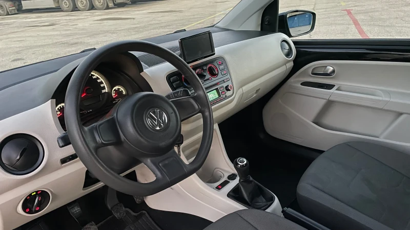 VW Up 1.0 60к.с, снимка 10 - Автомобили и джипове - 48448342