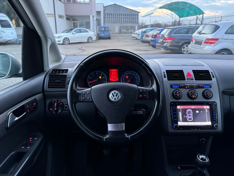 VW Touran 2.0 Ecofuel , снимка 8 - Автомобили и джипове - 48783242