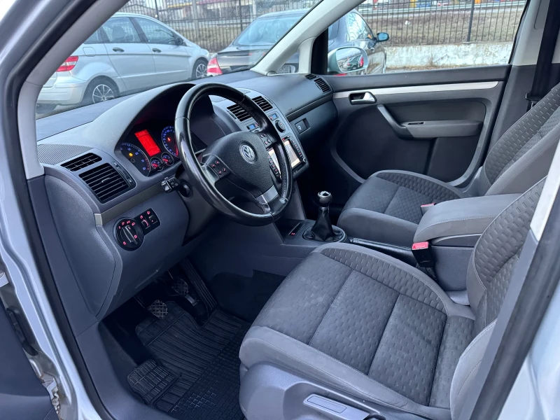 VW Touran 2.0 Ecofuel , снимка 11 - Автомобили и джипове - 48783242