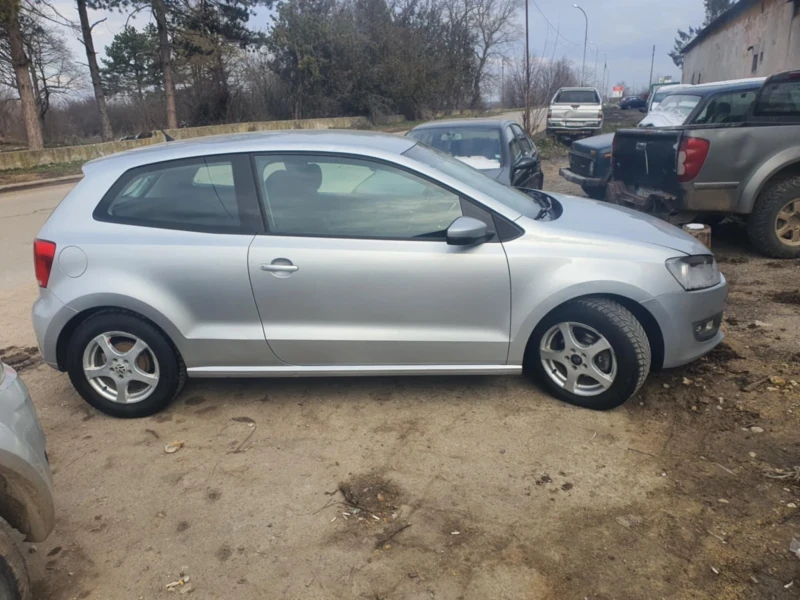 VW Polo 1.6 DIZEL, снимка 3 - Автомобили и джипове - 48854522