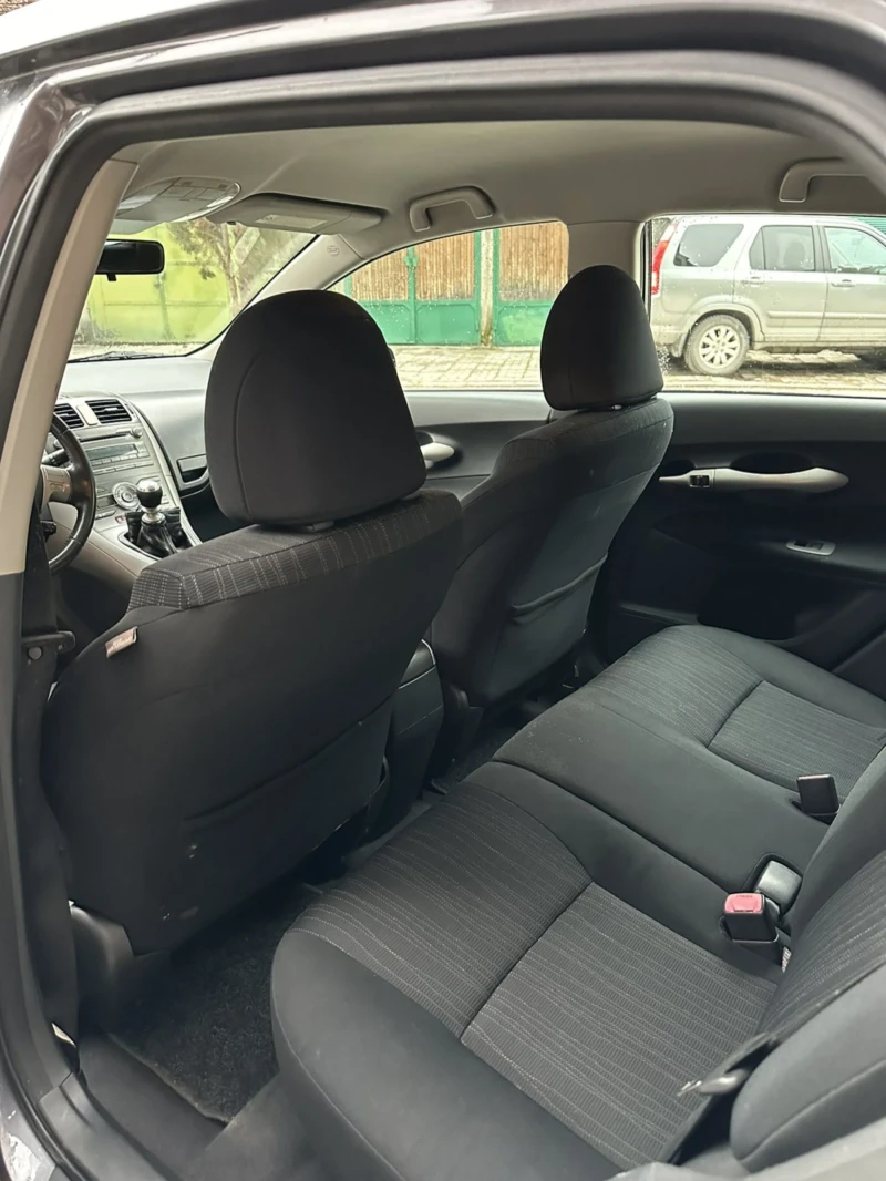 Toyota Auris 2.0 D4D, снимка 12 - Автомобили и джипове - 49272026