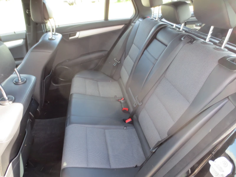 Mercedes-Benz C 180 AMG-LINE, снимка 11 - Автомобили и джипове - 50030080