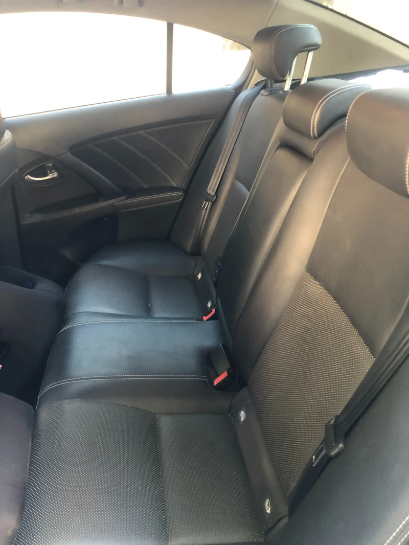 Toyota Avensis, снимка 4 - Автомобили и джипове - 52385065