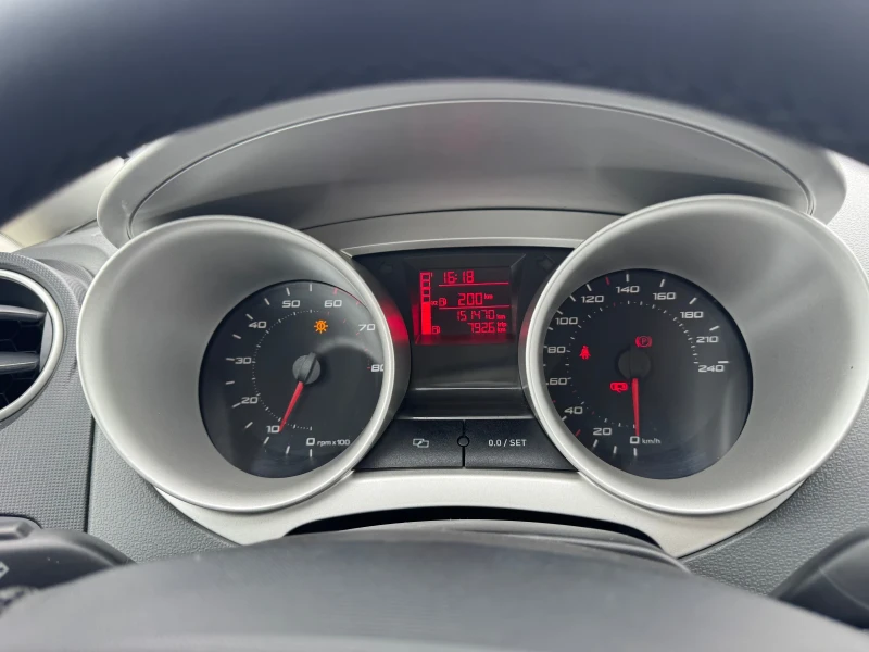 Seat Ibiza ST* 1.4 I* РЕГИСТРИРАНА* РЕАЛНИ КИЛОМЕТРИ , снимка 9 - Автомобили и джипове - 51910178