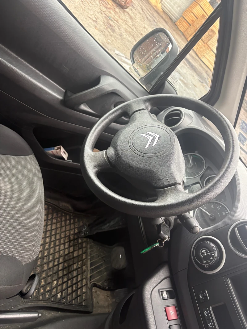 Citroen Berlingo, снимка 8 - Автомобили и джипове - 52557470