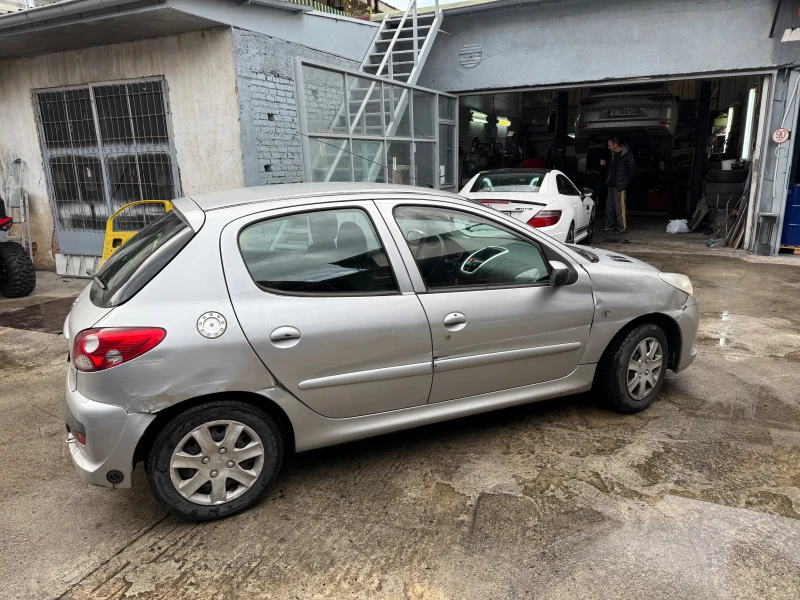 Peugeot 206 206+ 1.1 бензинGAS, снимка 2 - Автомобили и джипове - 52891391