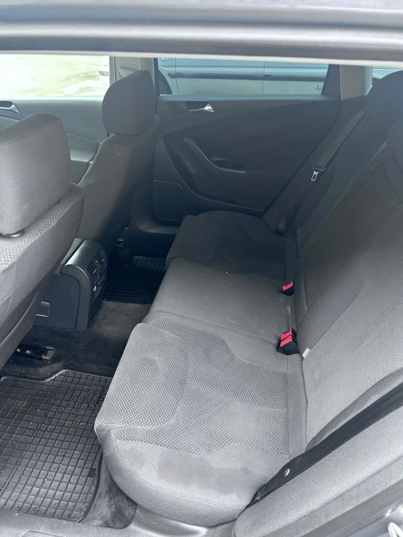 VW Passat, снимка 8 - Автомобили и джипове - 53244481