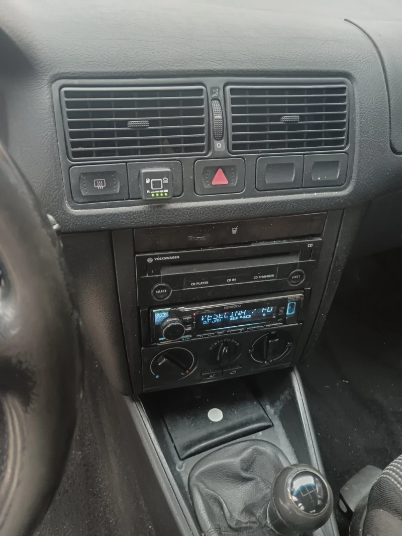 VW Golf 2.0i газ 115к, снимка 14 - Автомобили и джипове - 53362783