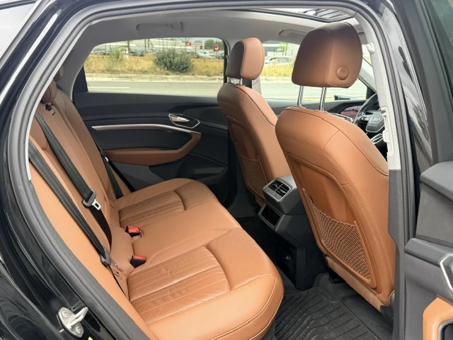 Audi E-Tron 50/71KWh/3XSLINE/HEADUP/360CAM/МAXTON/4X4, снимка 16 - Автомобили и джипове - 55787559