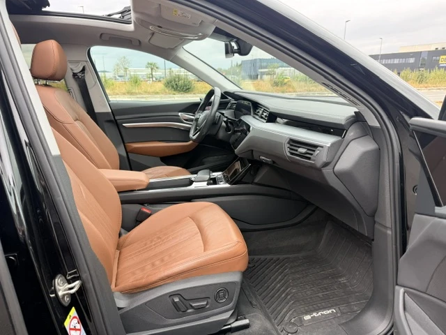 Audi E-Tron 50/71KWh/3XSLINE/HEADUP/360CAM/МAXTON/4X4, снимка 15 - Автомобили и джипове - 55787559
