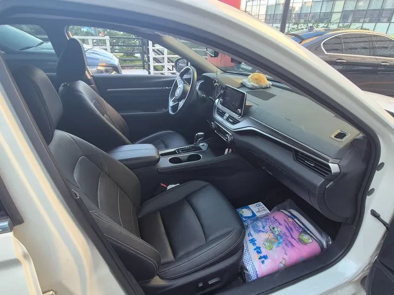 Nissan Altima  2.5 Special Edition, снимка 8 - Автомобили и джипове - 56577032