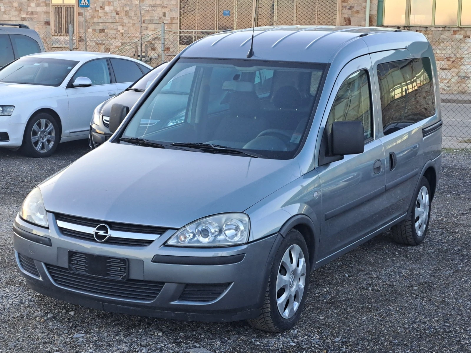 Opel Combo 1.3cdti - изображение 2