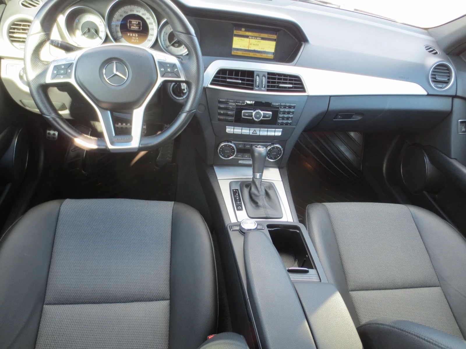 Mercedes-Benz C 180 AMG-LINE | Mobile.bg — изображение 12