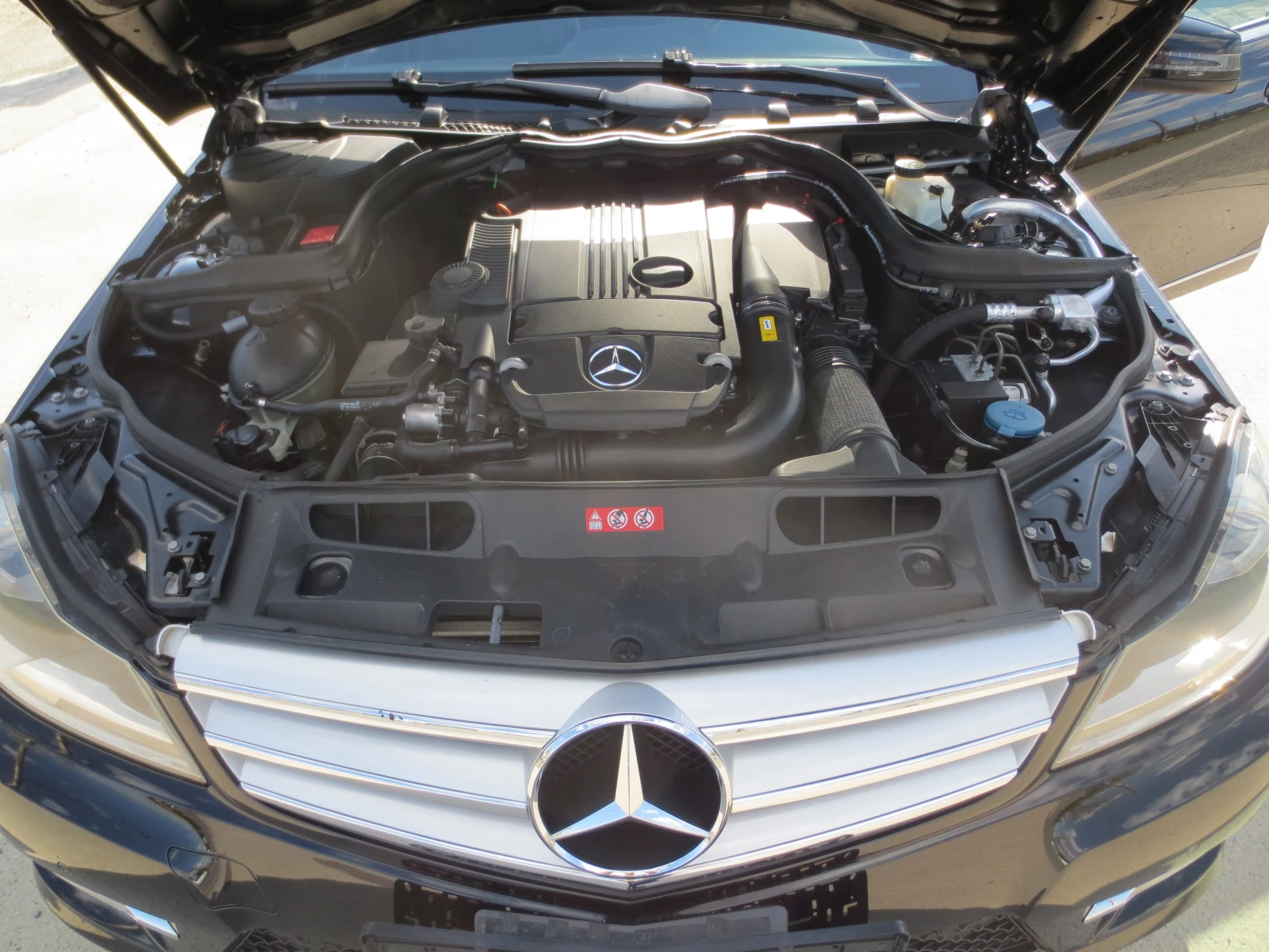 Mercedes-Benz C 180 AMG-LINE | Mobile.bg — изображение 17
