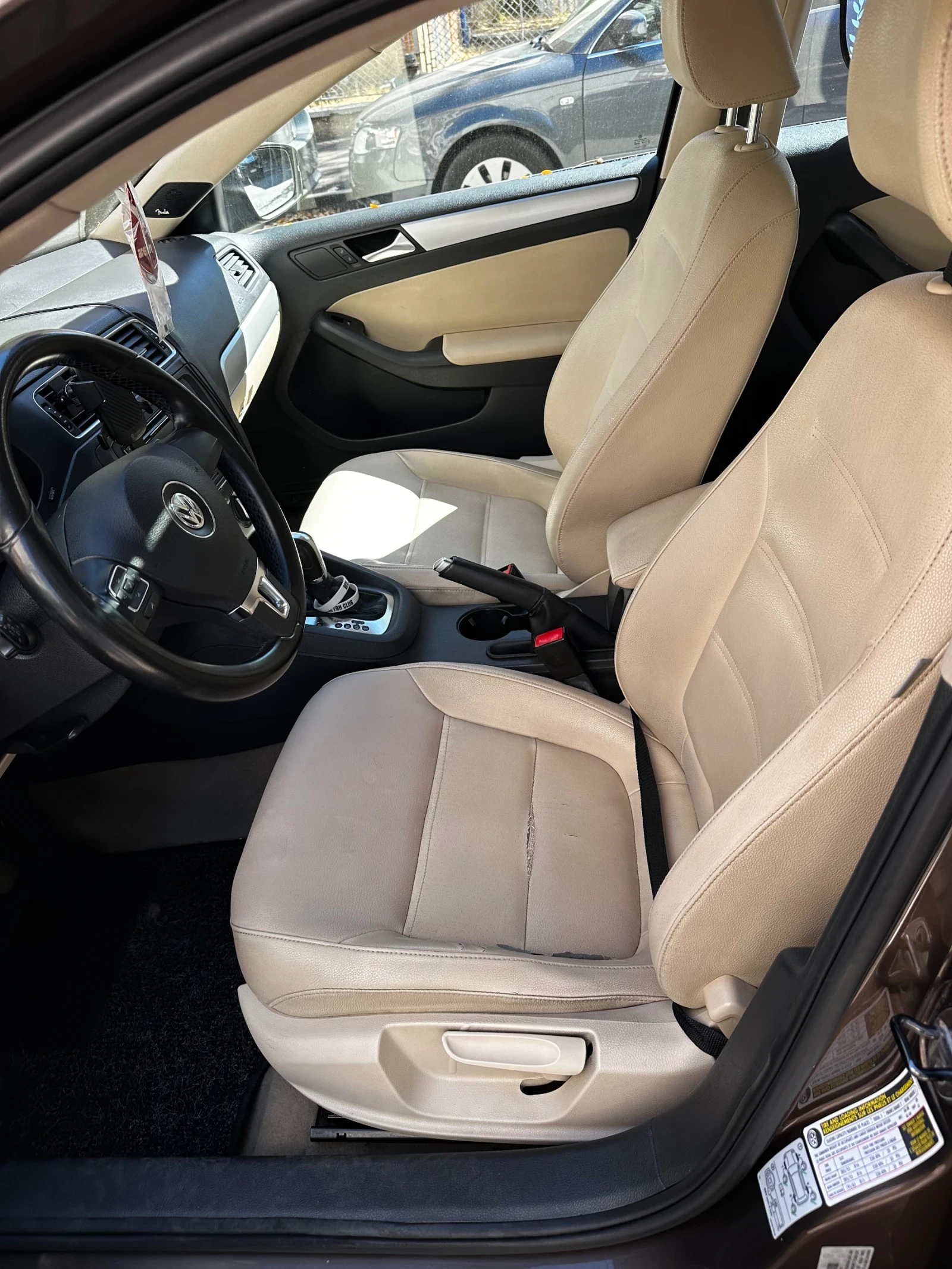 VW Jetta  - изображение 6