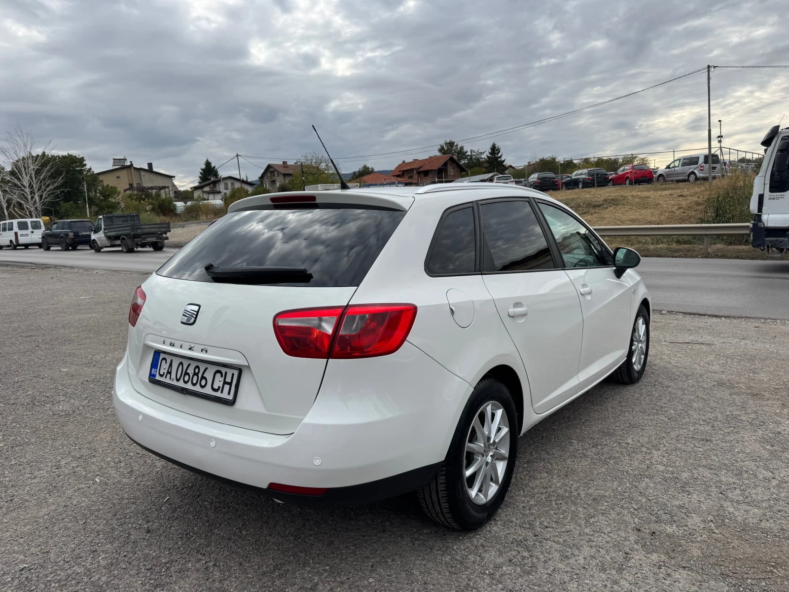 Seat Ibiza ST* 1.4 I* РЕГИСТРИРАНА* РЕАЛНИ КИЛОМЕТРИ  - изображение 4
