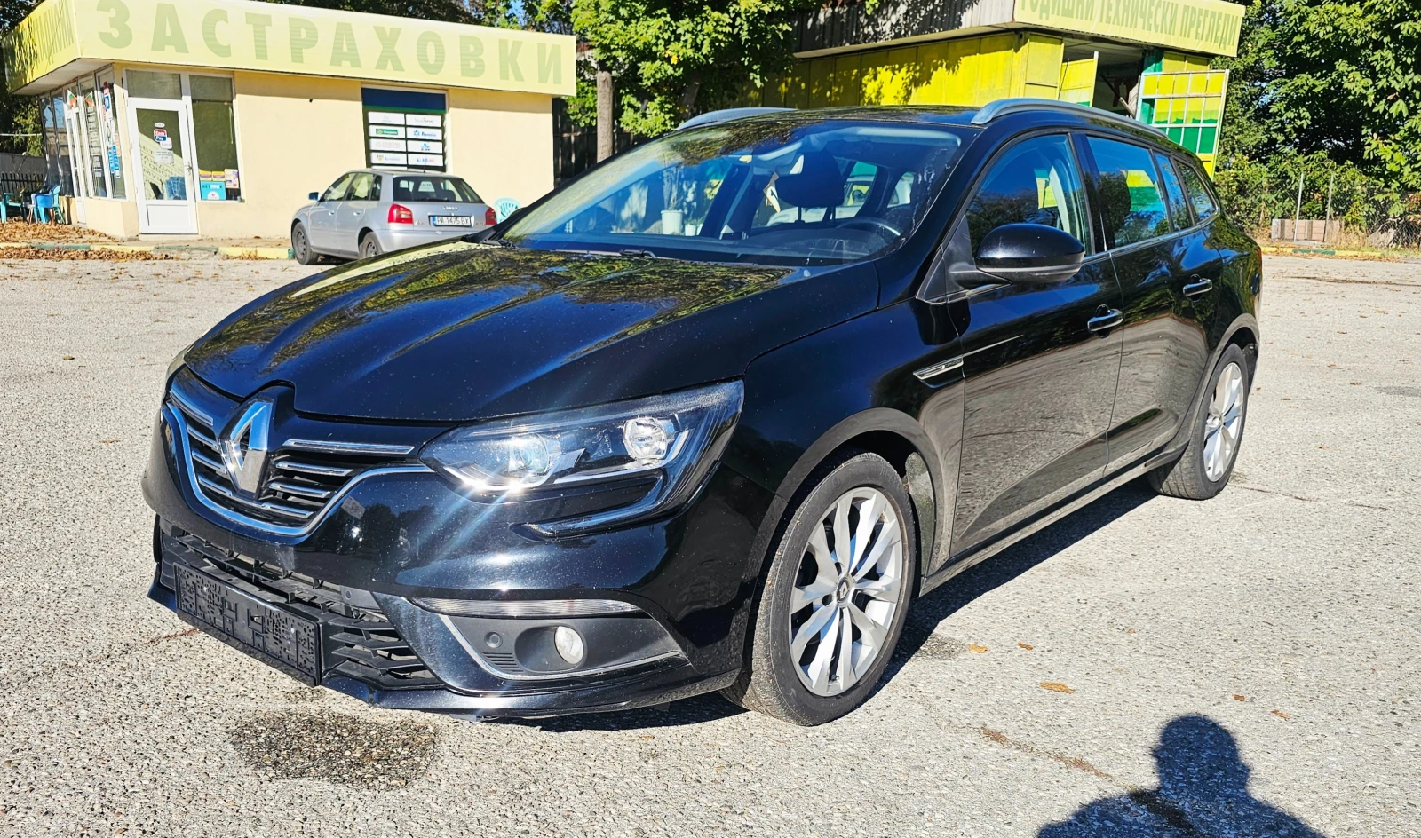 Renault Megane 1.5 - изображение 2
