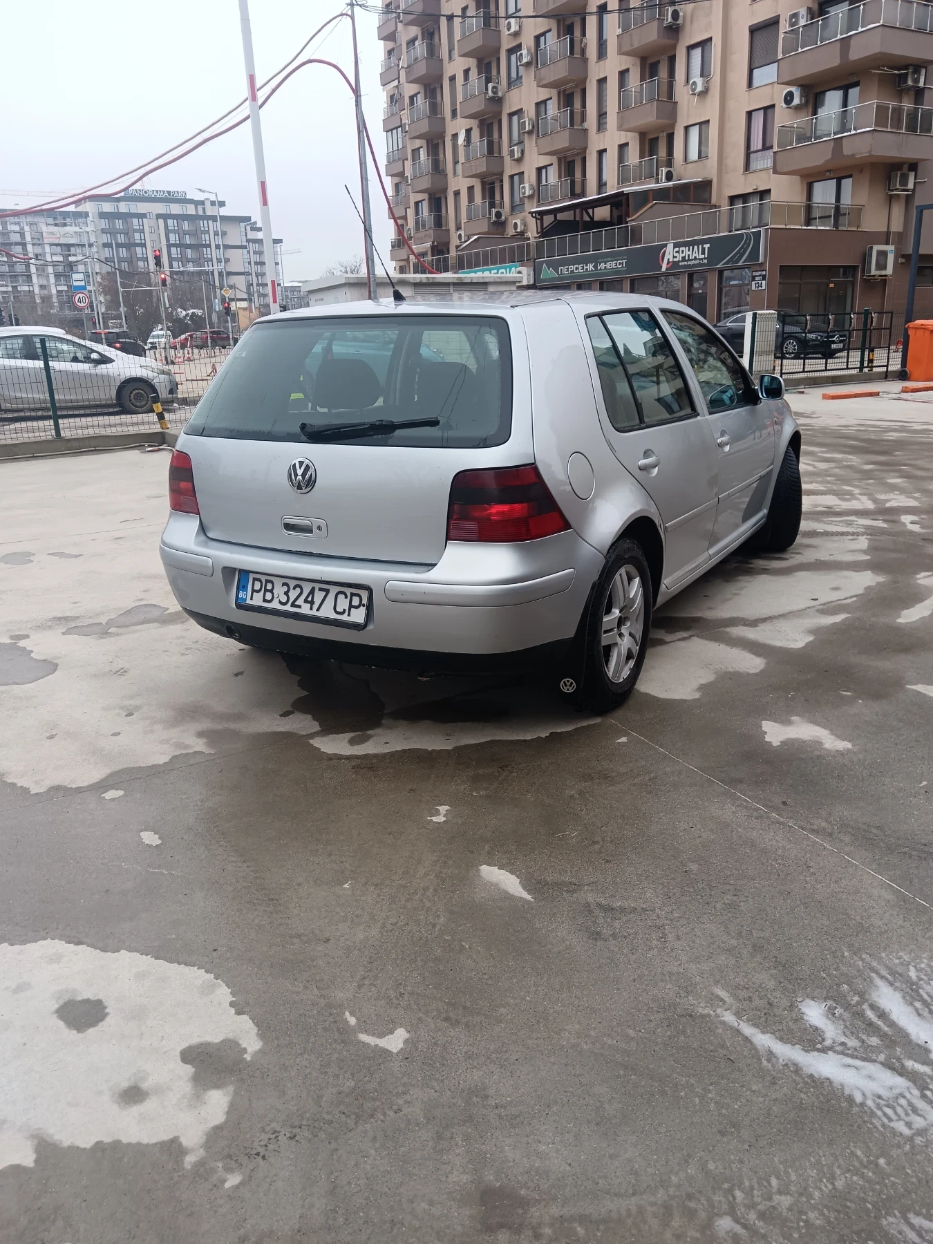VW Golf 2.0i газ 115к - изображение 6