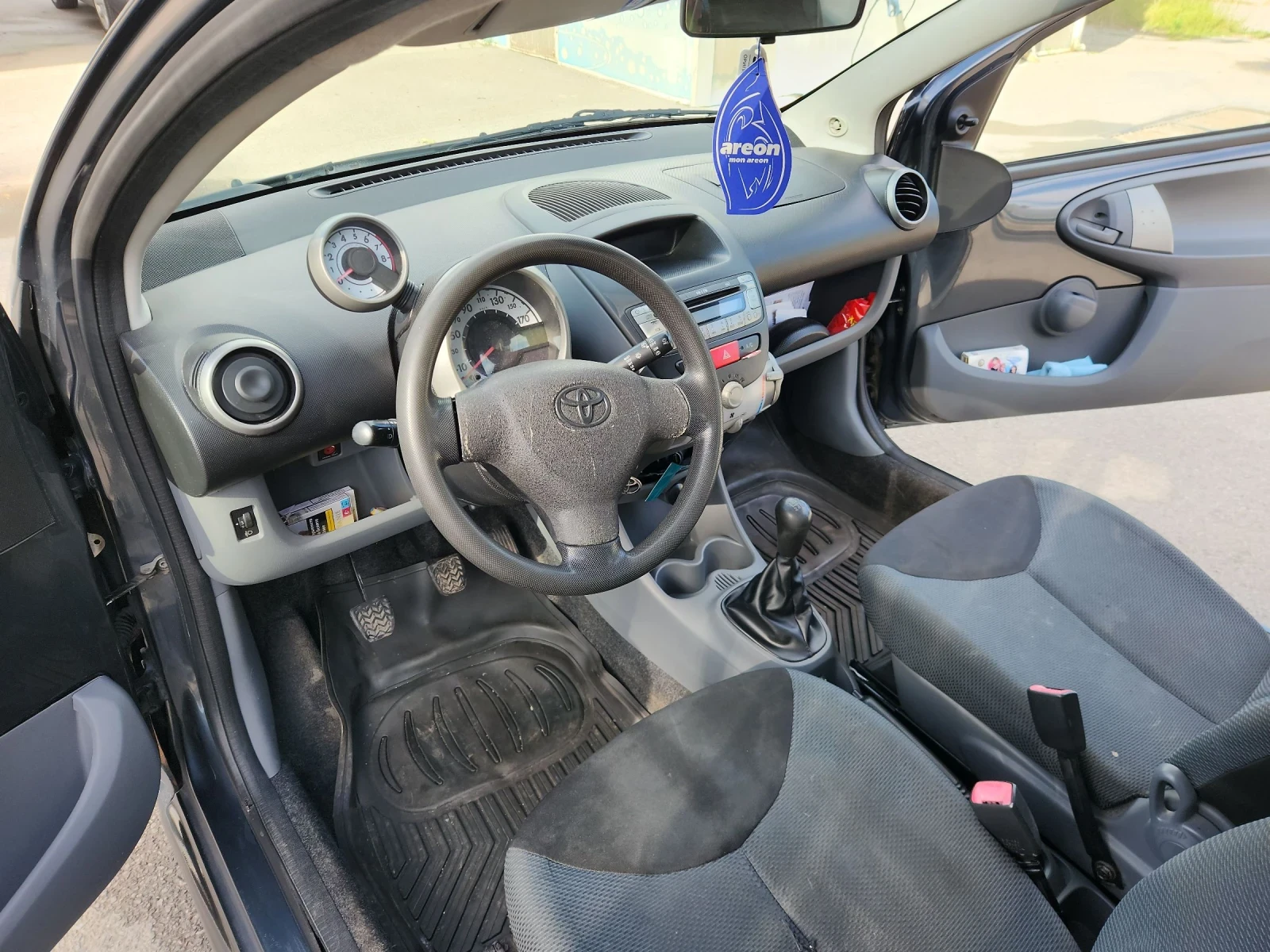 Toyota Aygo, снимка 14 - Автомобили и джипове - 53851207