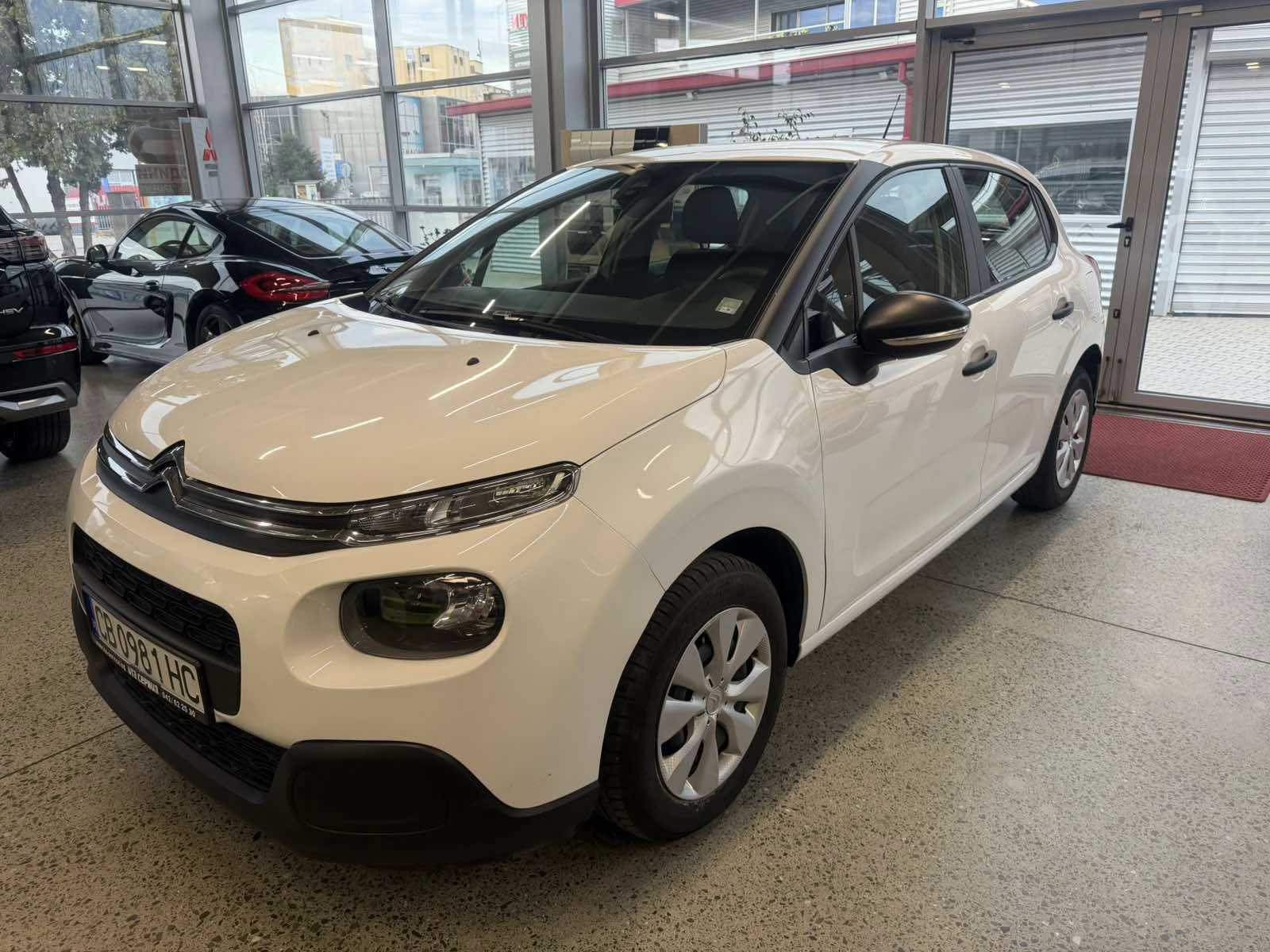 Citroen C3 1.2, снимка 2 - Автомобили и джипове - 53983478