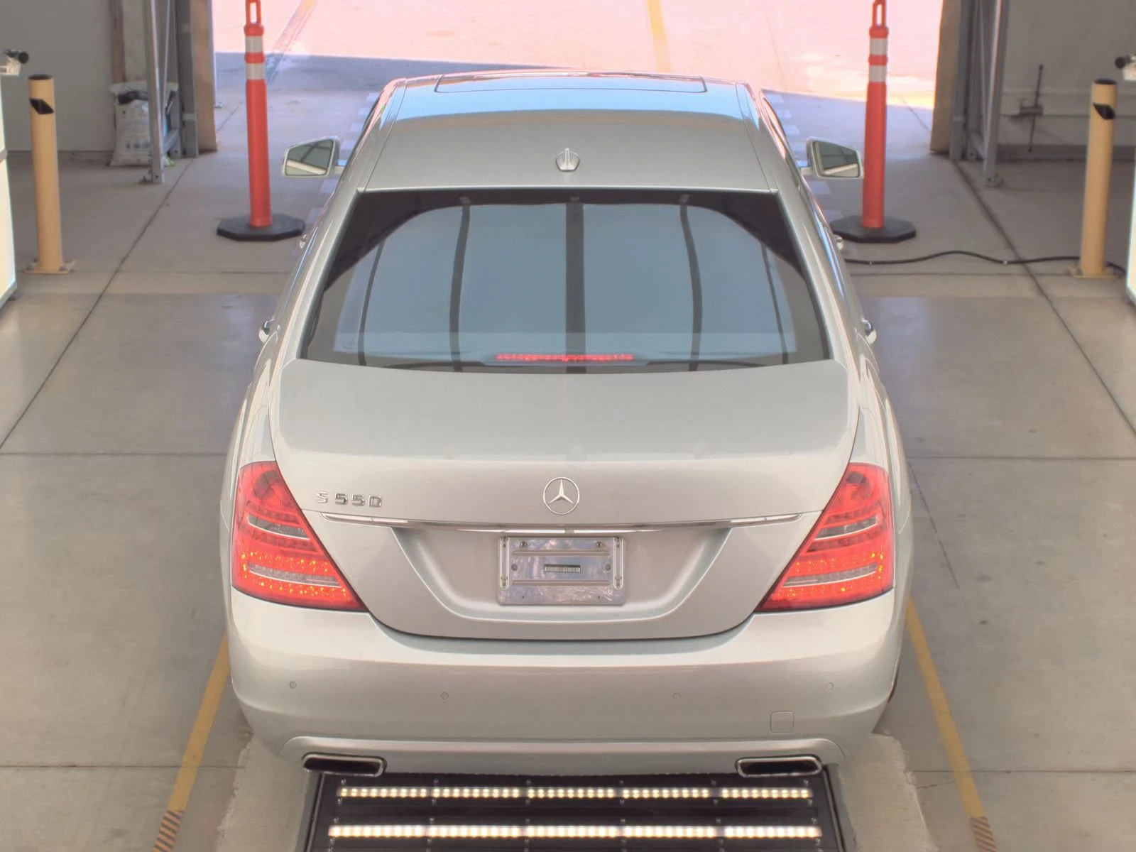 Mercedes-Benz S 550 FACELIFT* 5.5* V8* ПОДГРЕВ* ОБДУХВАНЕ* МАСАЖ* КЕЙЛ, снимка 6 - Автомобили и джипове - 54000322