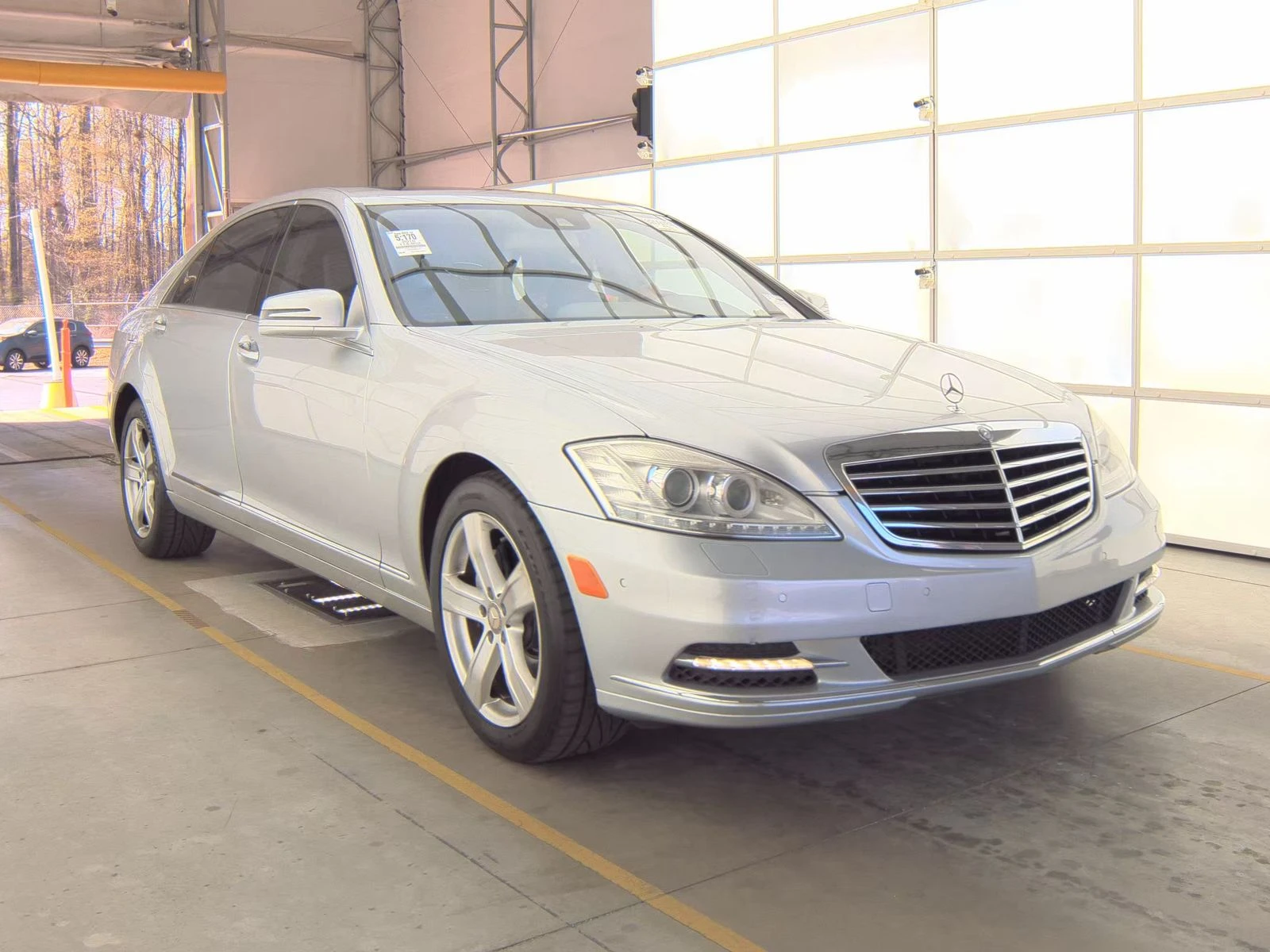 Mercedes-Benz S 550 FACELIFT* 5.5* V8* ПОДГРЕВ* ОБДУХВАНЕ* МАСАЖ* КЕЙЛ, снимка 3 - Автомобили и джипове - 54000322