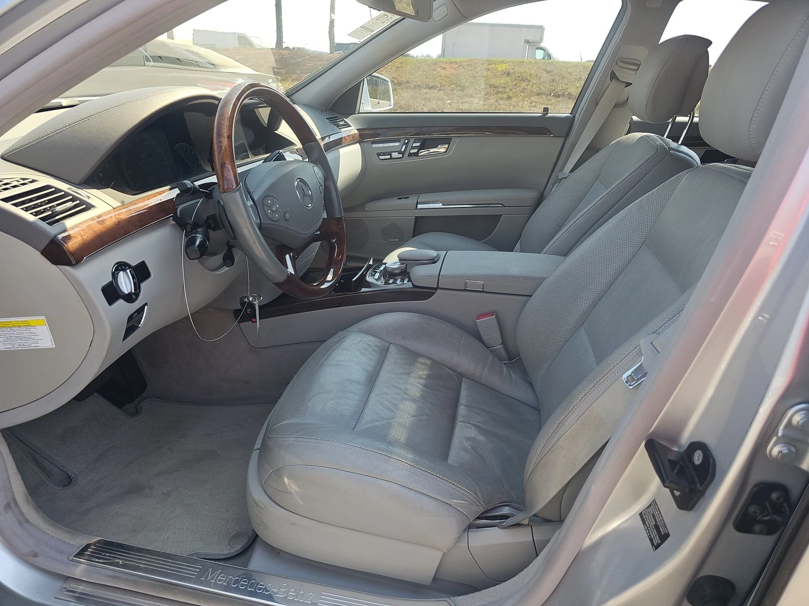 Mercedes-Benz S 550 FACELIFT* 5.5* V8* ПОДГРЕВ* ОБДУХВАНЕ* МАСАЖ* КЕЙЛ, снимка 13 - Автомобили и джипове - 54000322