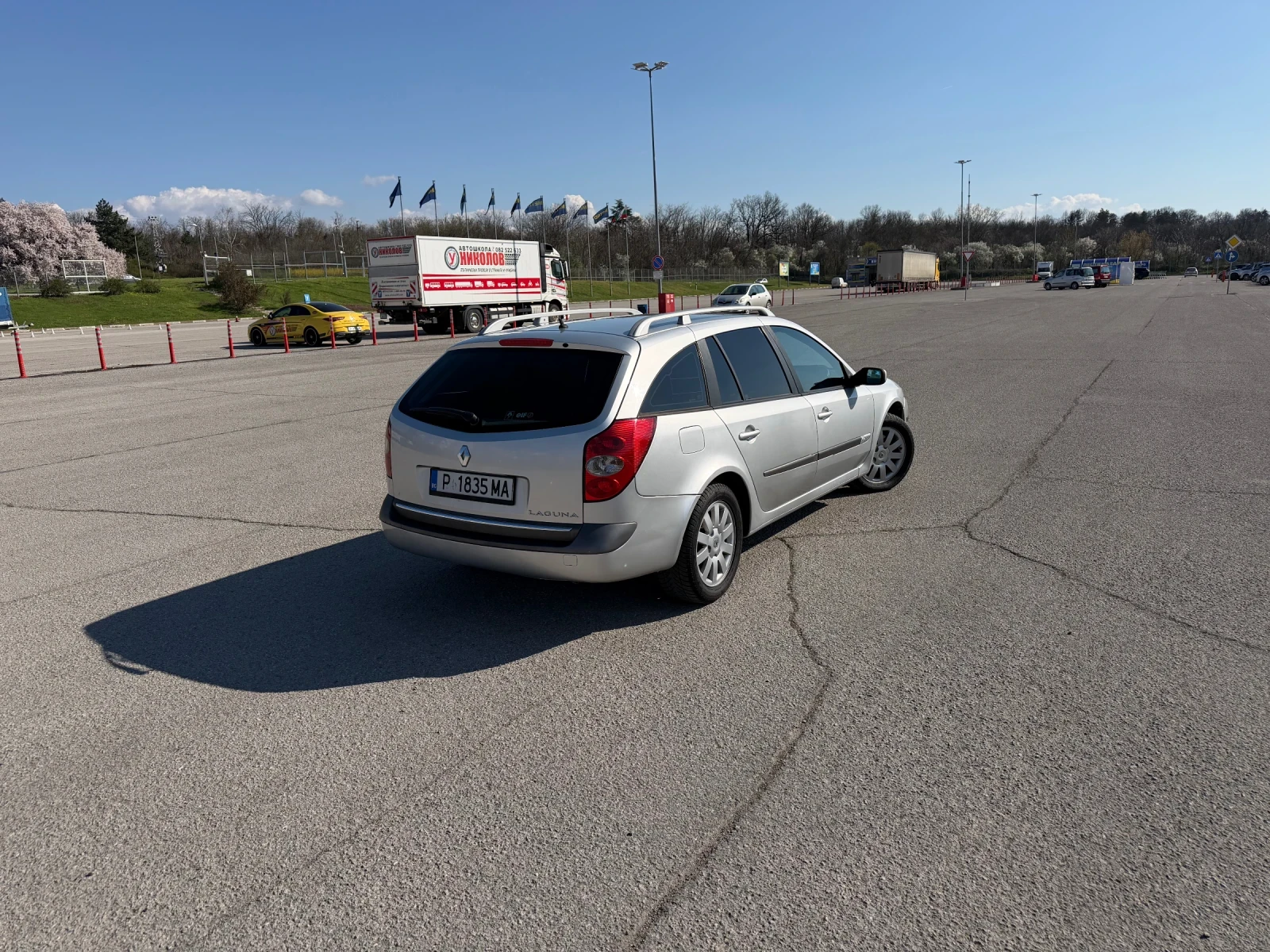 Renault Laguna 2.2dci/6-скорости/Топ Състояние!, снимка 4 - Автомобили и джипове - 54101031