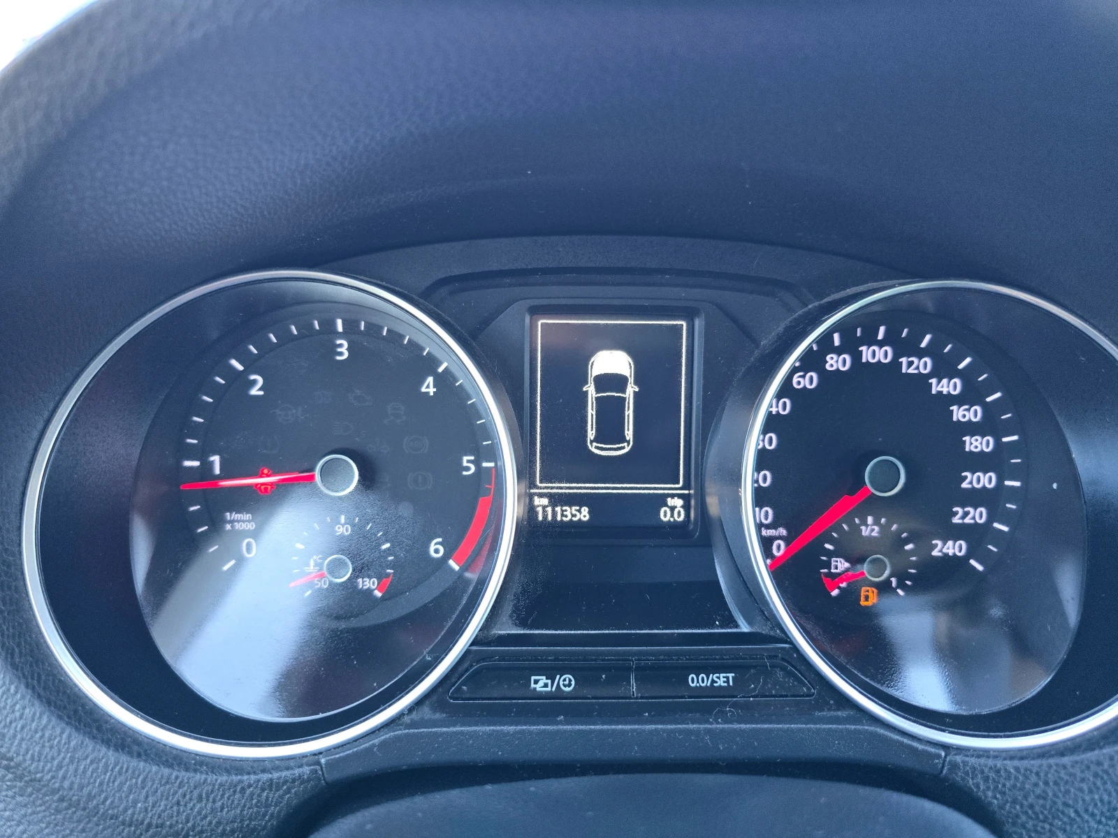 VW Polo 1.4 TDI CrossPolo BlueMotion Tech, снимка 14 - Автомобили и джипове - 54139388