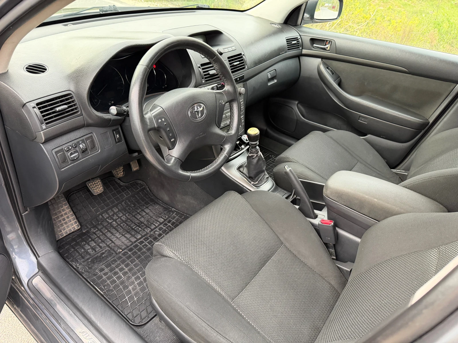 Toyota Avensis 2.2 D4D 150h.p, снимка 8 - Автомобили и джипове - 54183461