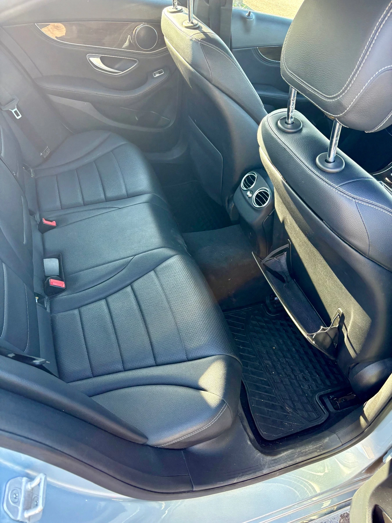 Mercedes-Benz C 300, снимка 9 - Автомобили и джипове - 54430493