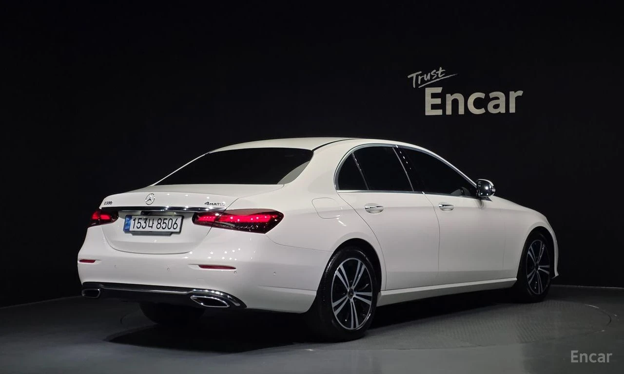 Mercedes-Benz E 250 AVANTGARDE* LANE* ASSIST* 360КАМЕРА* ПОДГРЕВ* , снимка 2 - Автомобили и джипове - 54658081