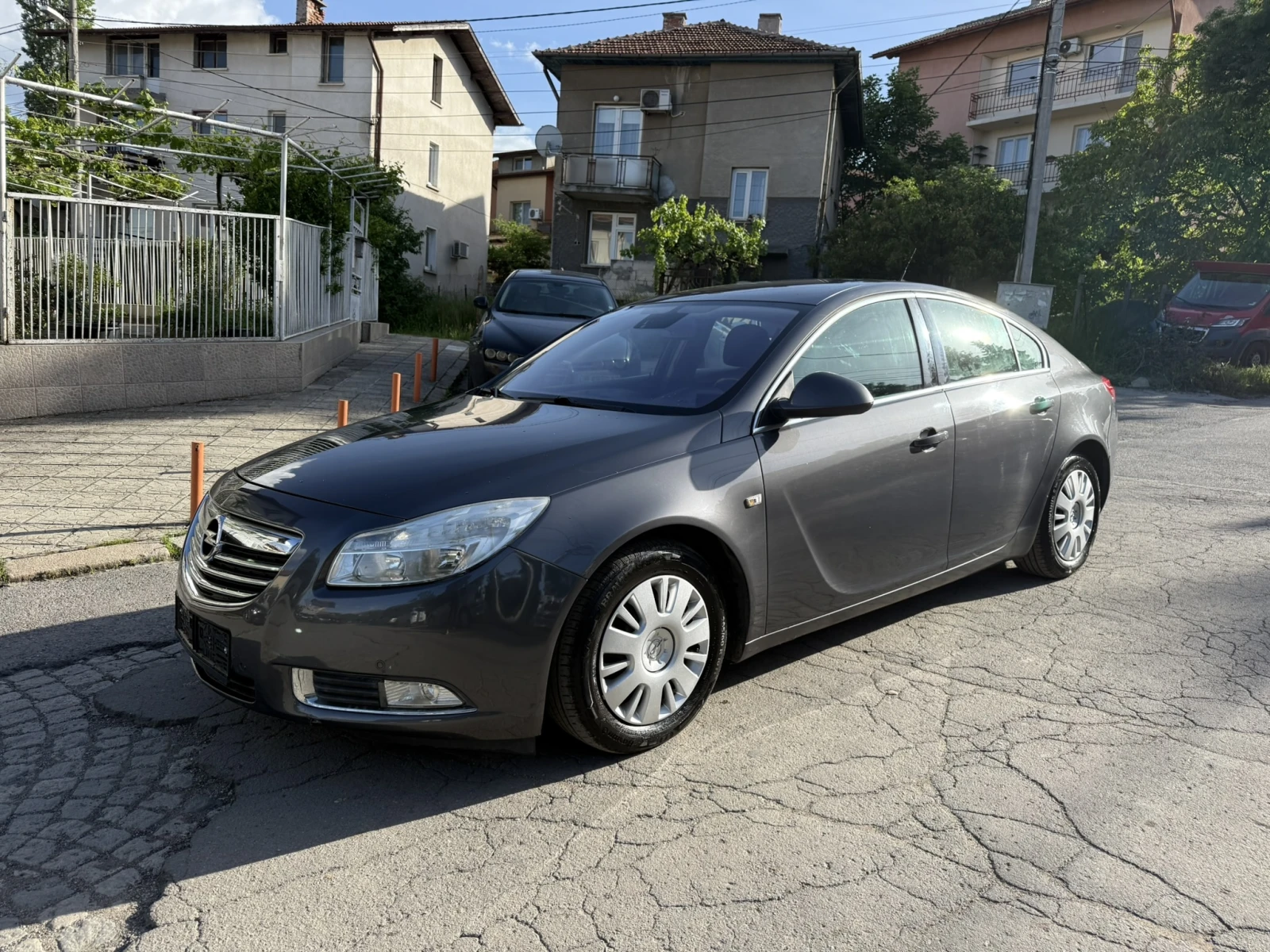 Opel Insignia 1.8 Газ/Бензин, снимка 3 - Автомобили и джипове - 54672810